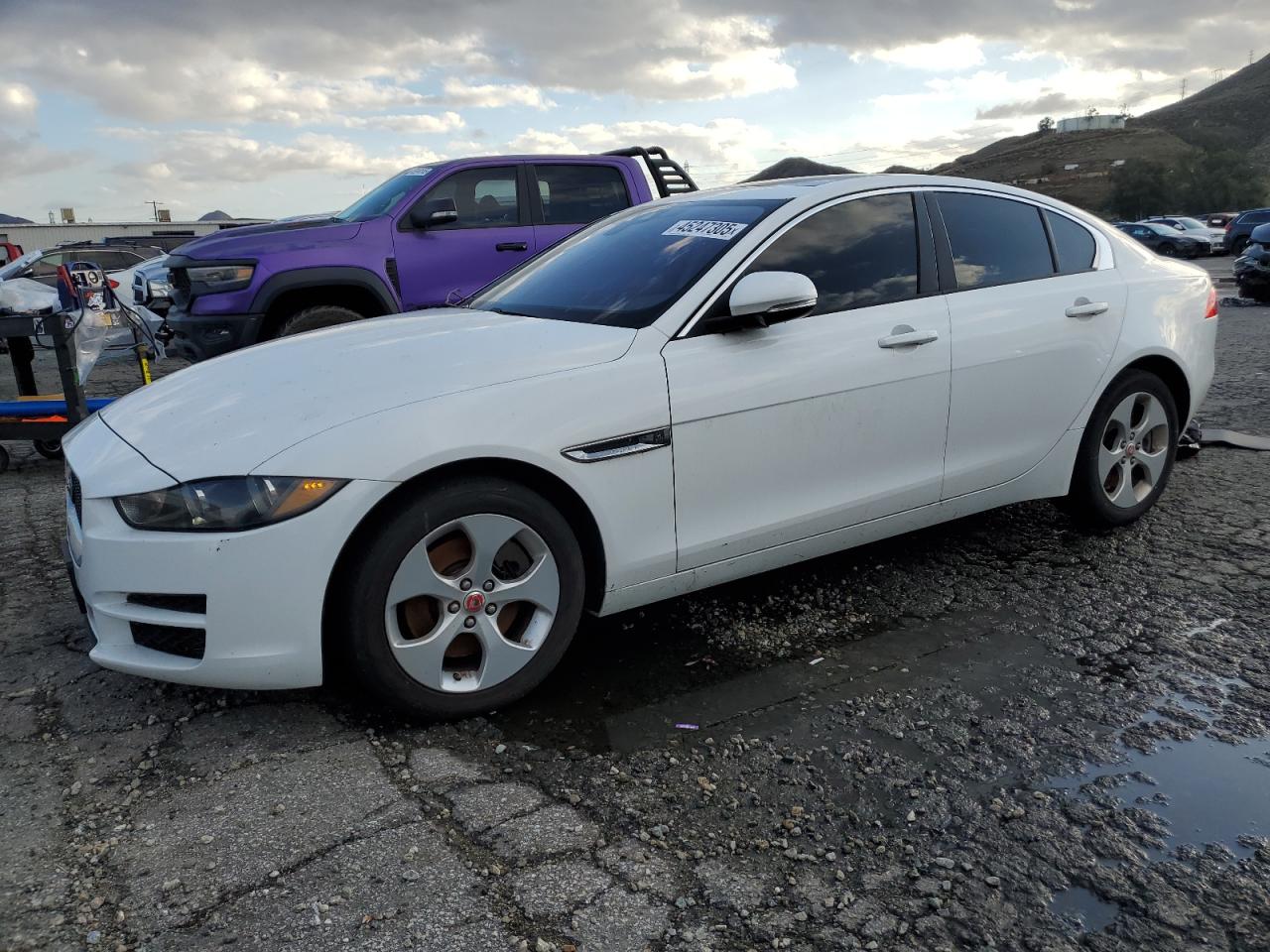 2017 Jaguar Xe