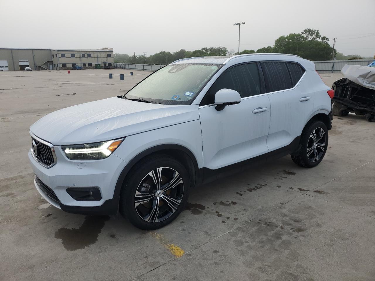 2020 Volvo XC40