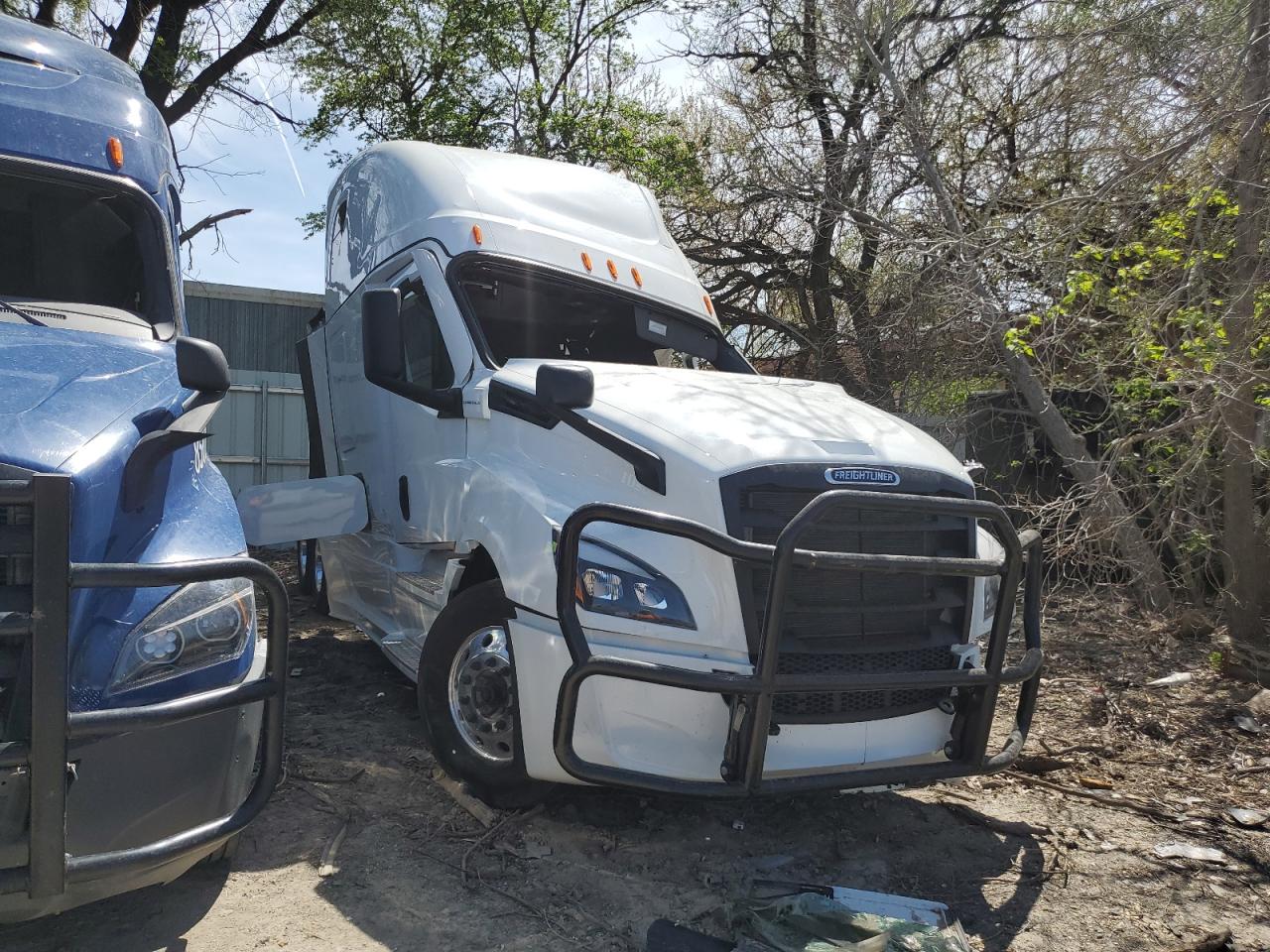 2025 Freightliner Cascadia 1