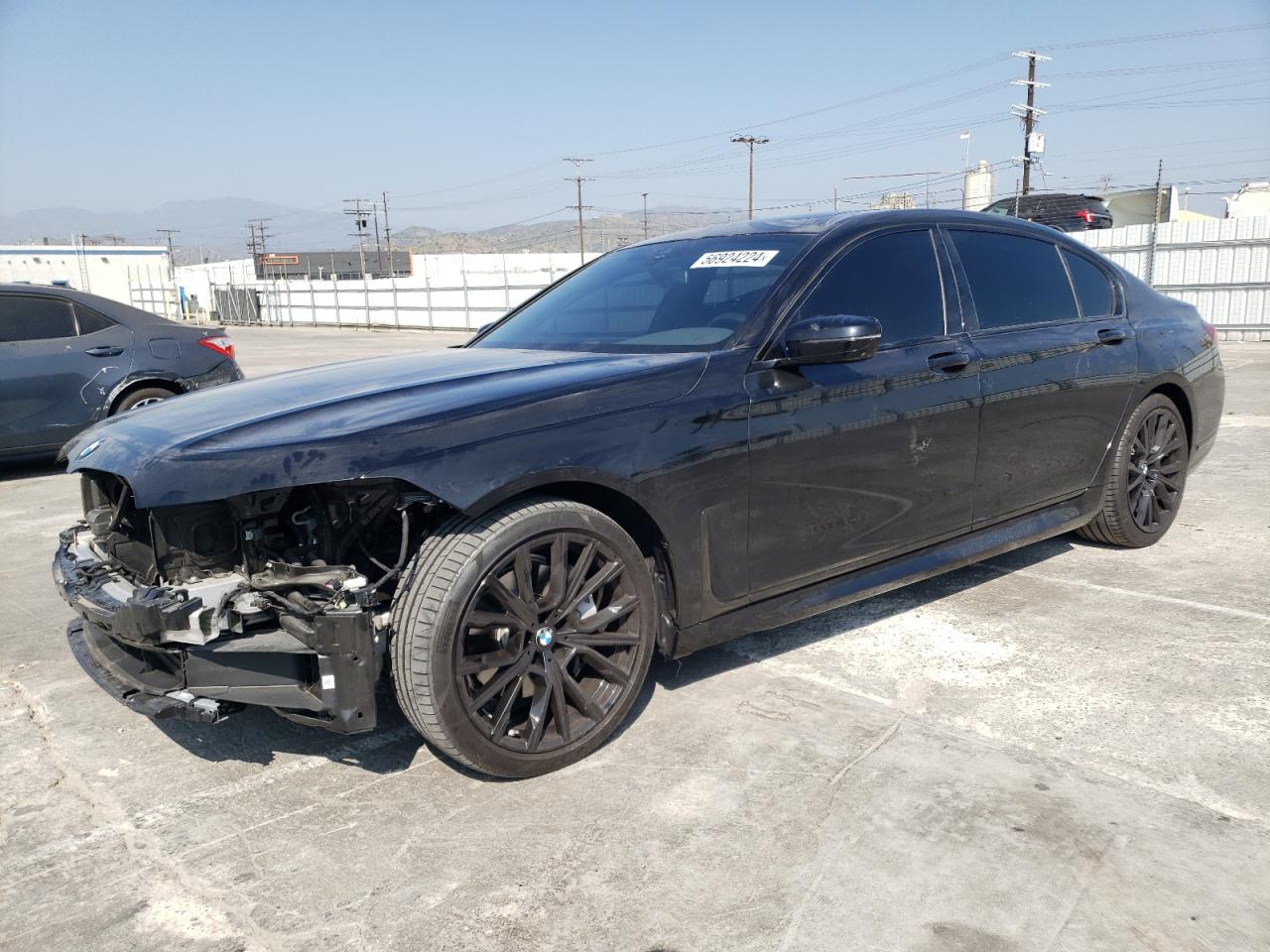 2022 BMW 740 i