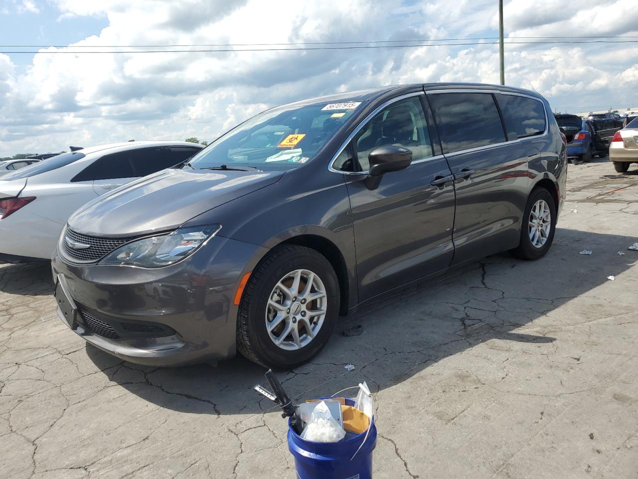 2023 Chrysler Voyager lx