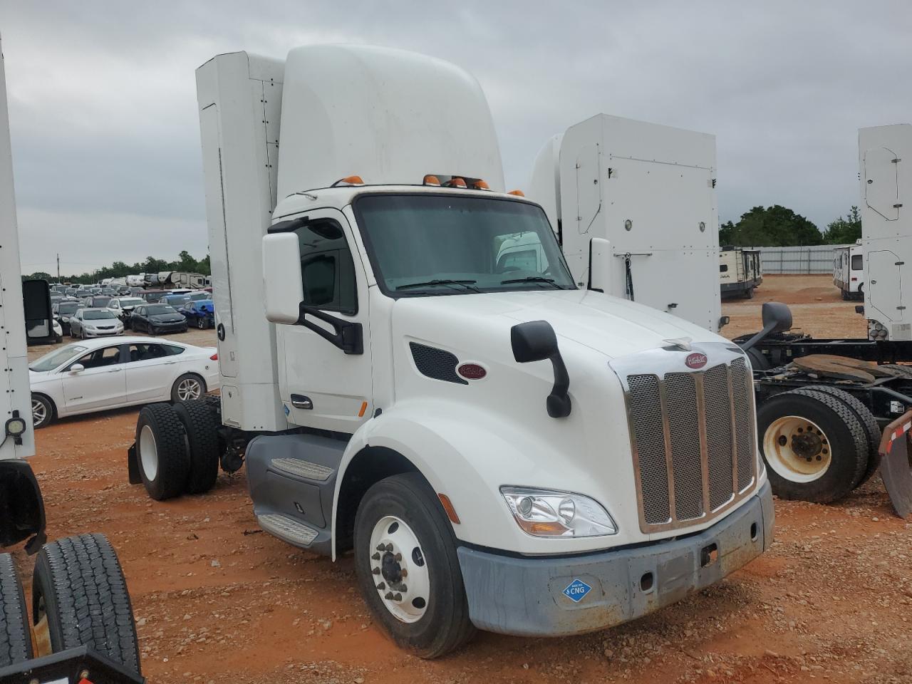2017 Peterbilt 579