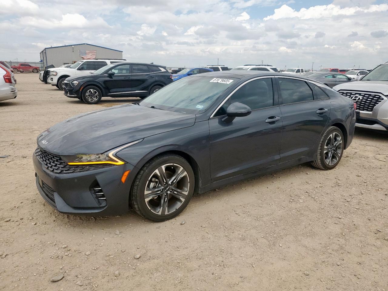 2022 Kia K5 ex