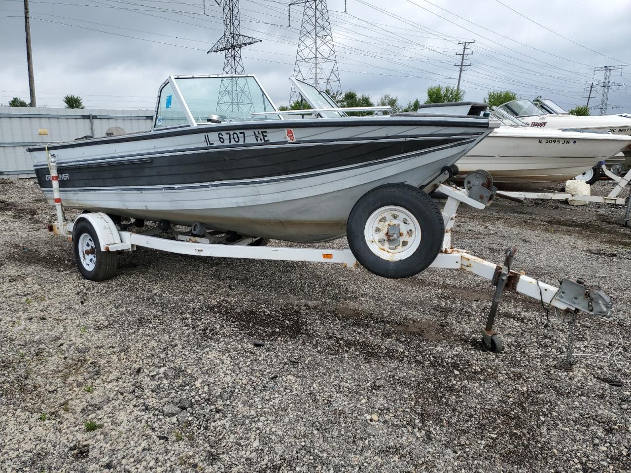 Crestliner Boat