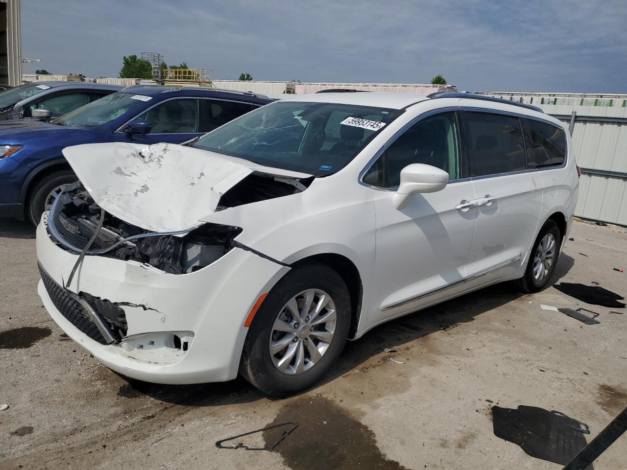 2018 Chrysler Pacifica touring l