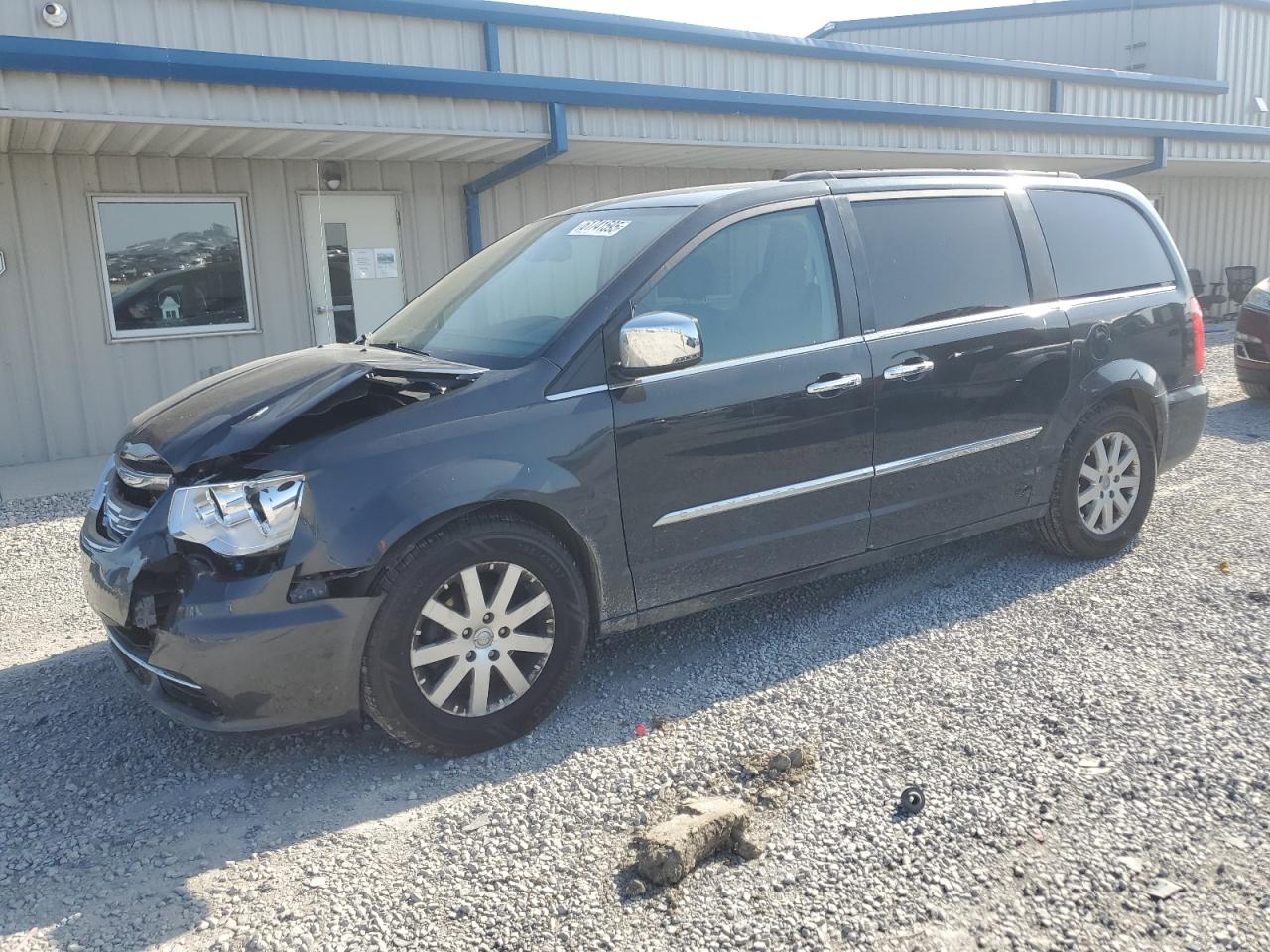 2011 Chrysler Town & cou