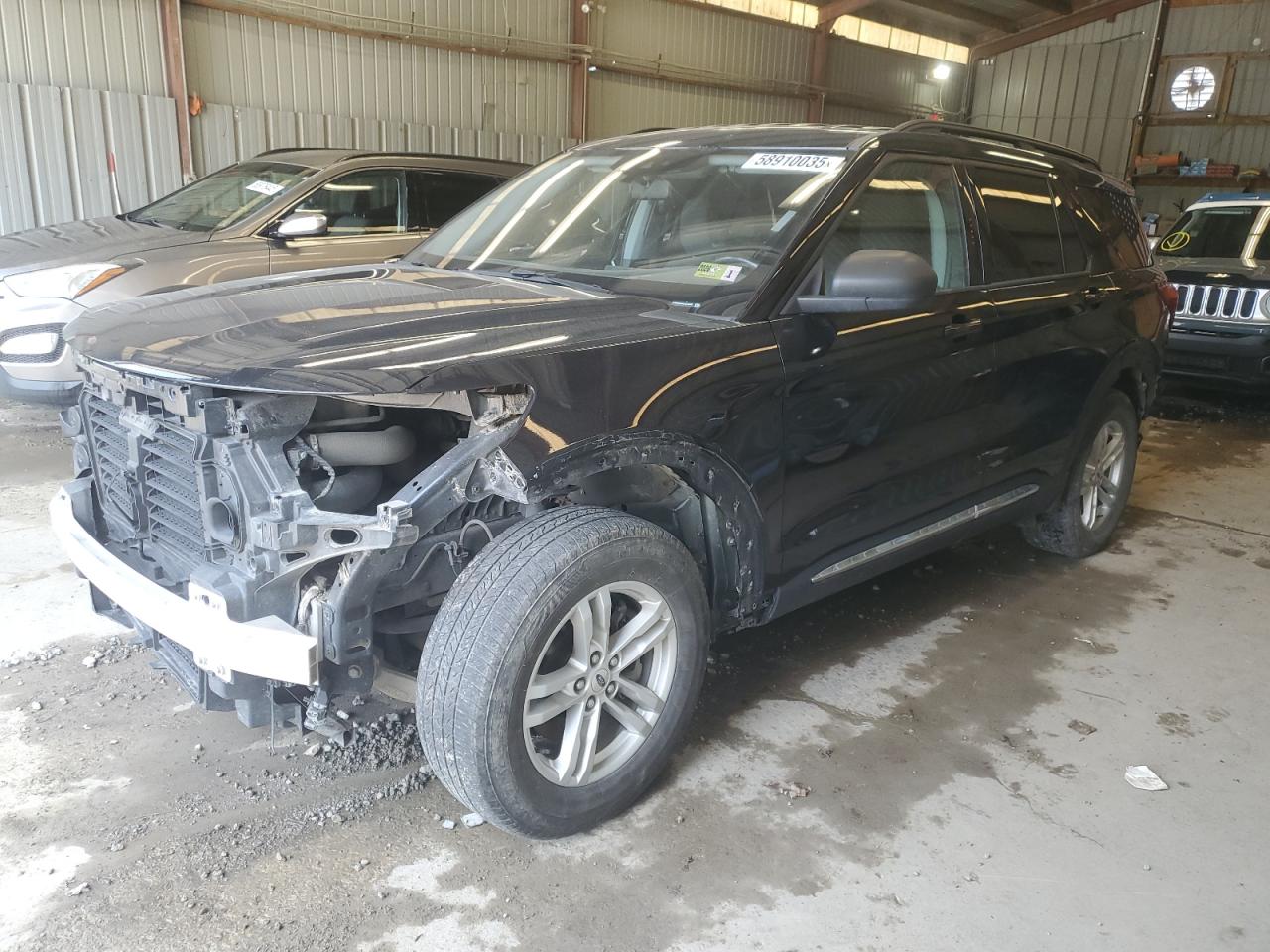 2020 Ford Explorer x