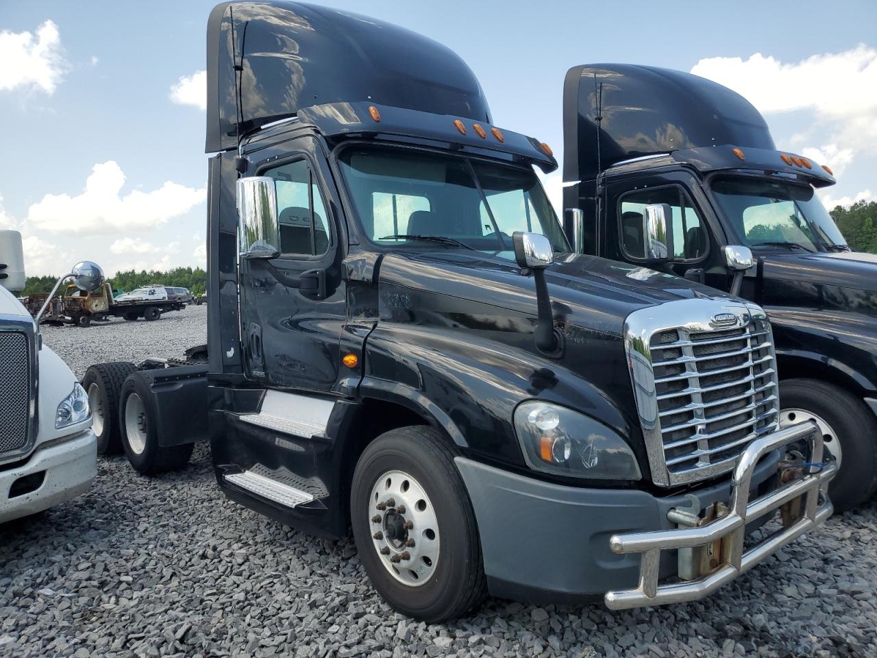 2017 Freightliner Cascadia 1