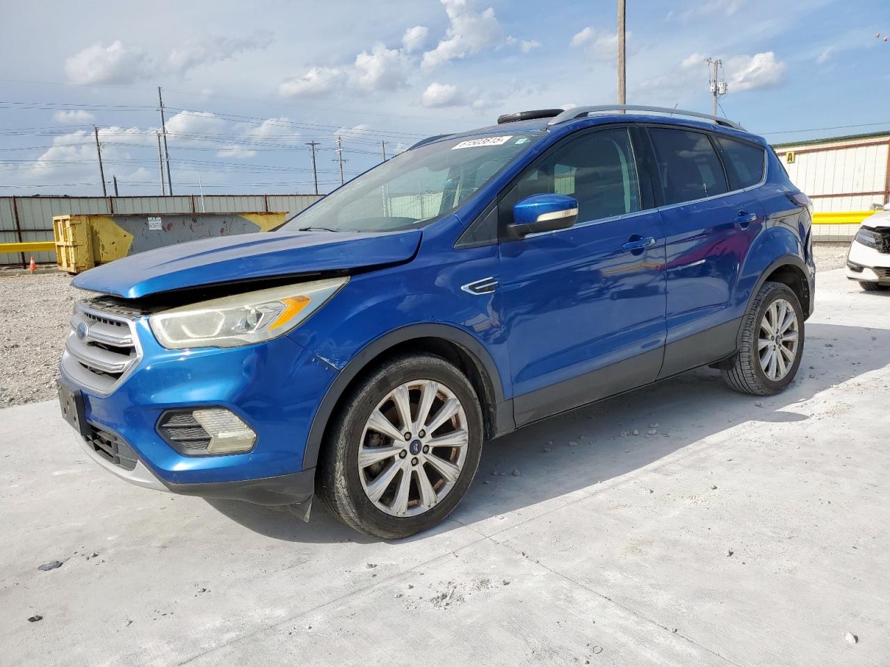 2017 Ford Escape tit
