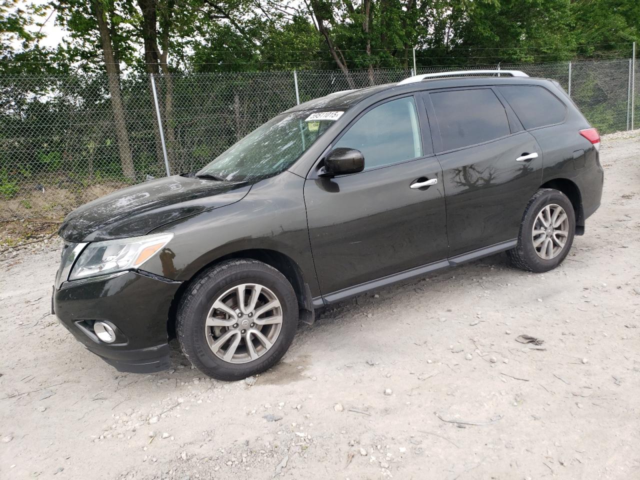2016 Nissan Pathfinder s