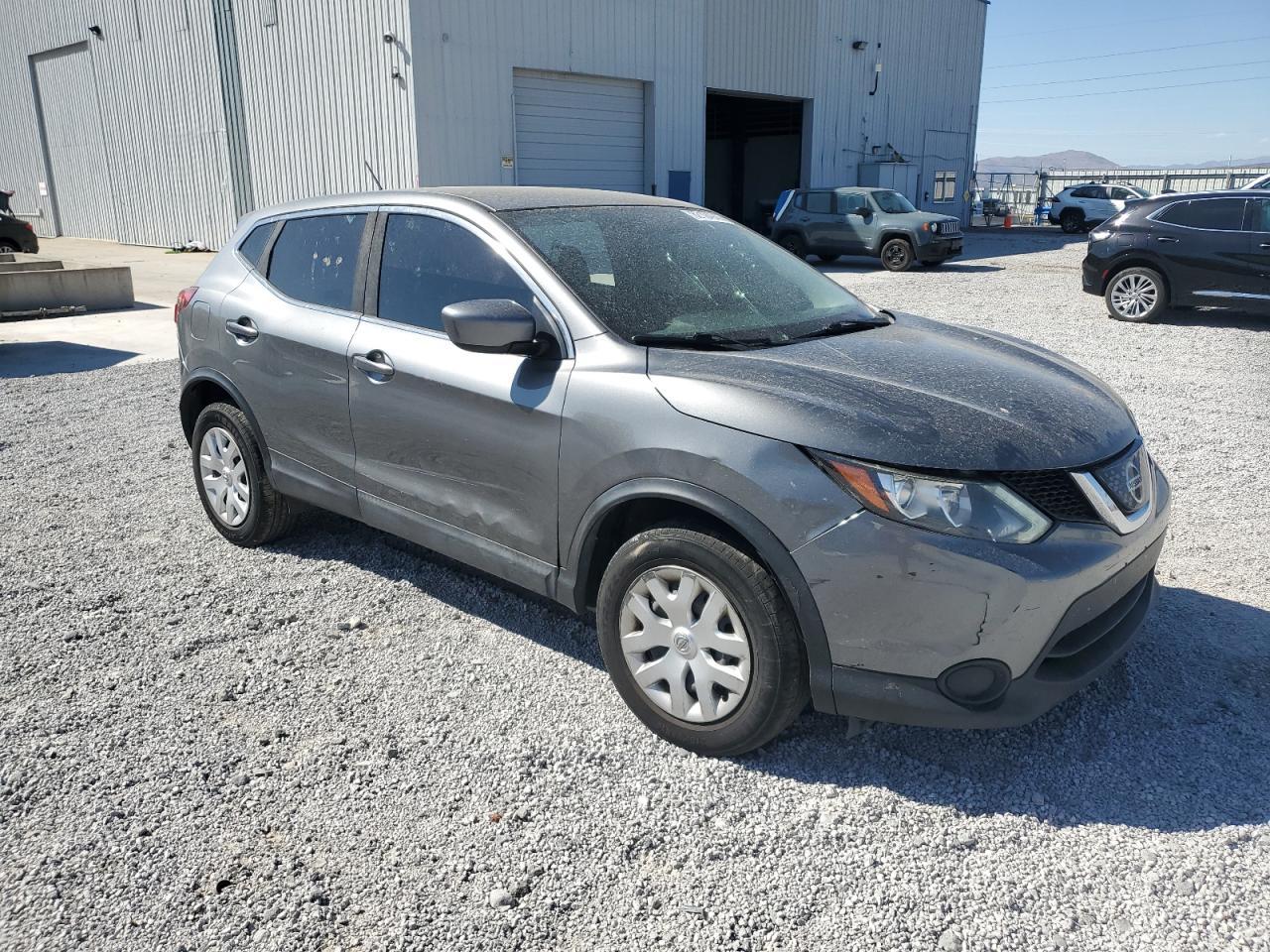 2018 Nissan Rogue sport s