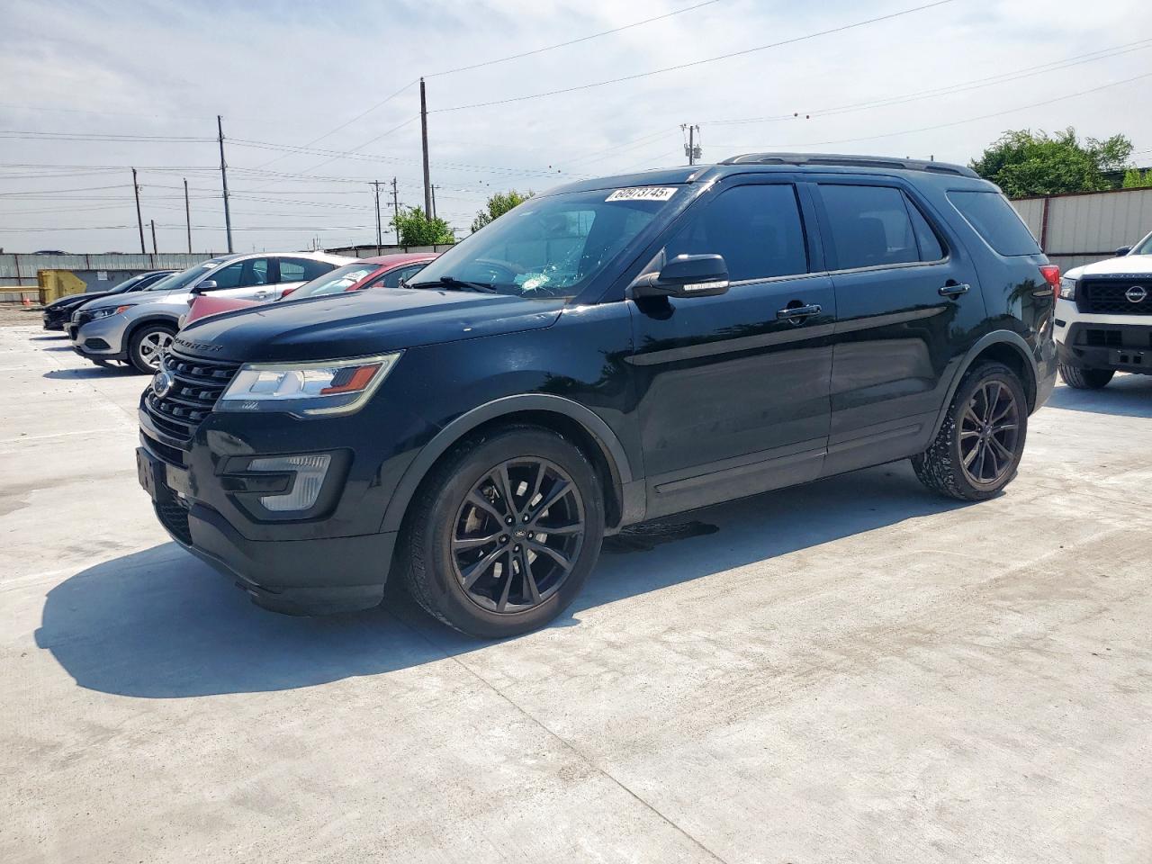 2017 Ford Explorer x