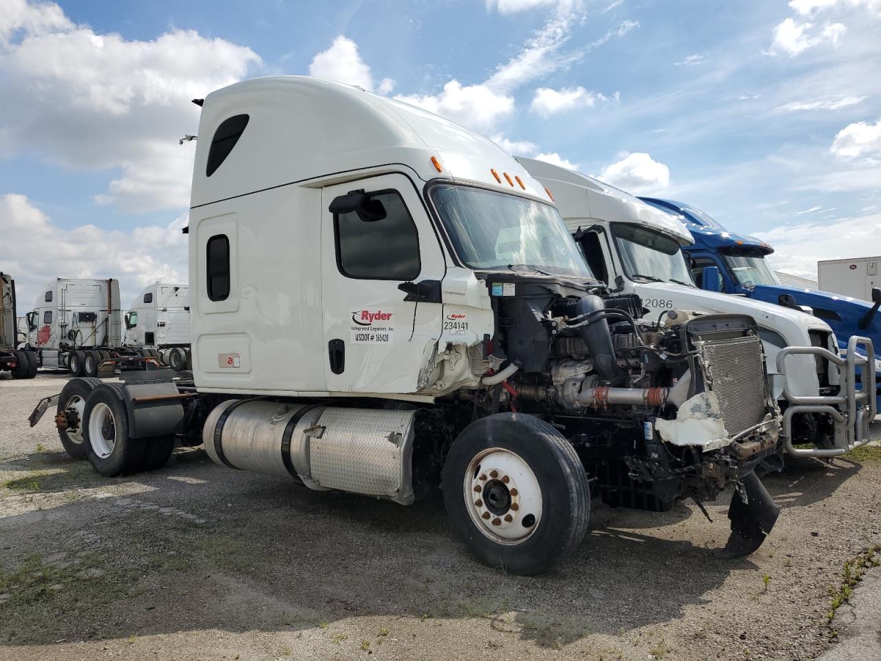 2020 Freightliner Cascadia 1