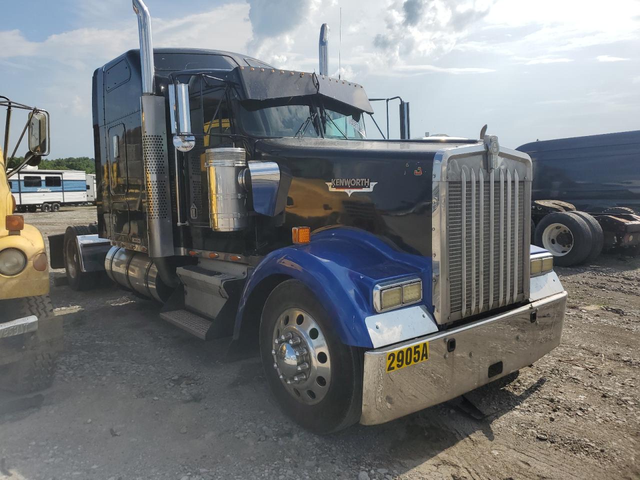 2000 Kenworth W900