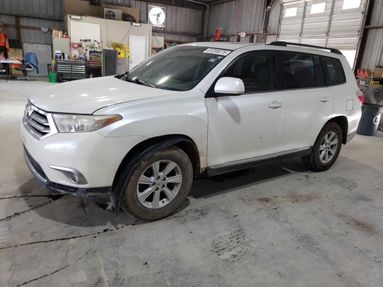 2013 Toyota Highlander base