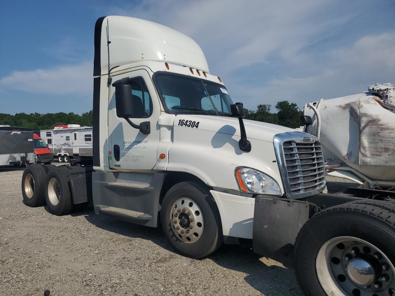 2015 Freightliner Cascadia 1