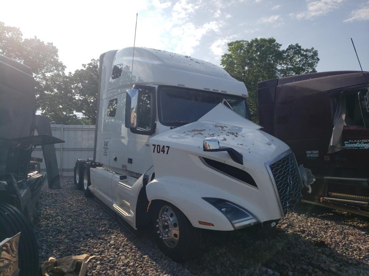 2025 Volvo Vnl