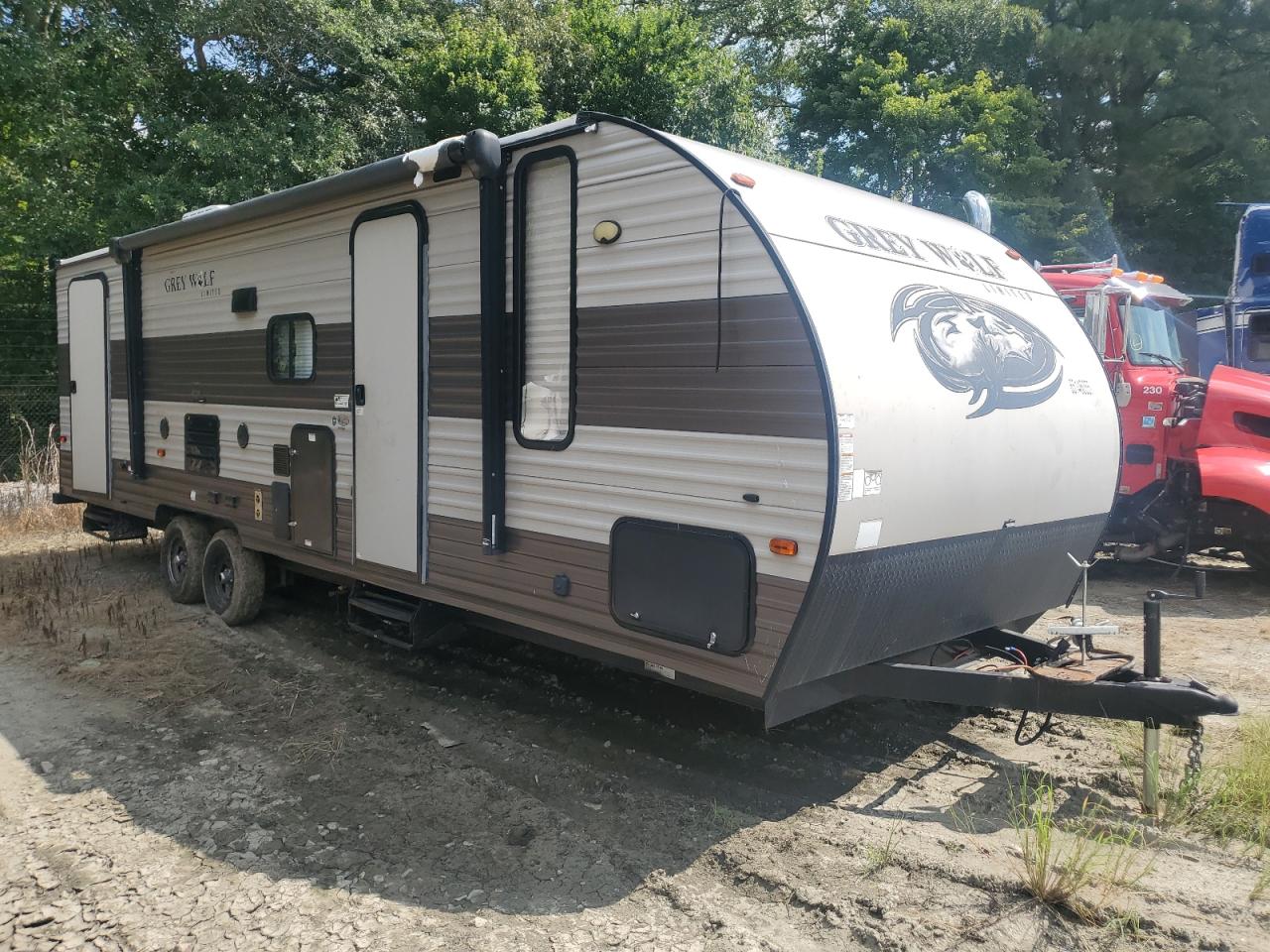 2017 Wildwood Grey wolf