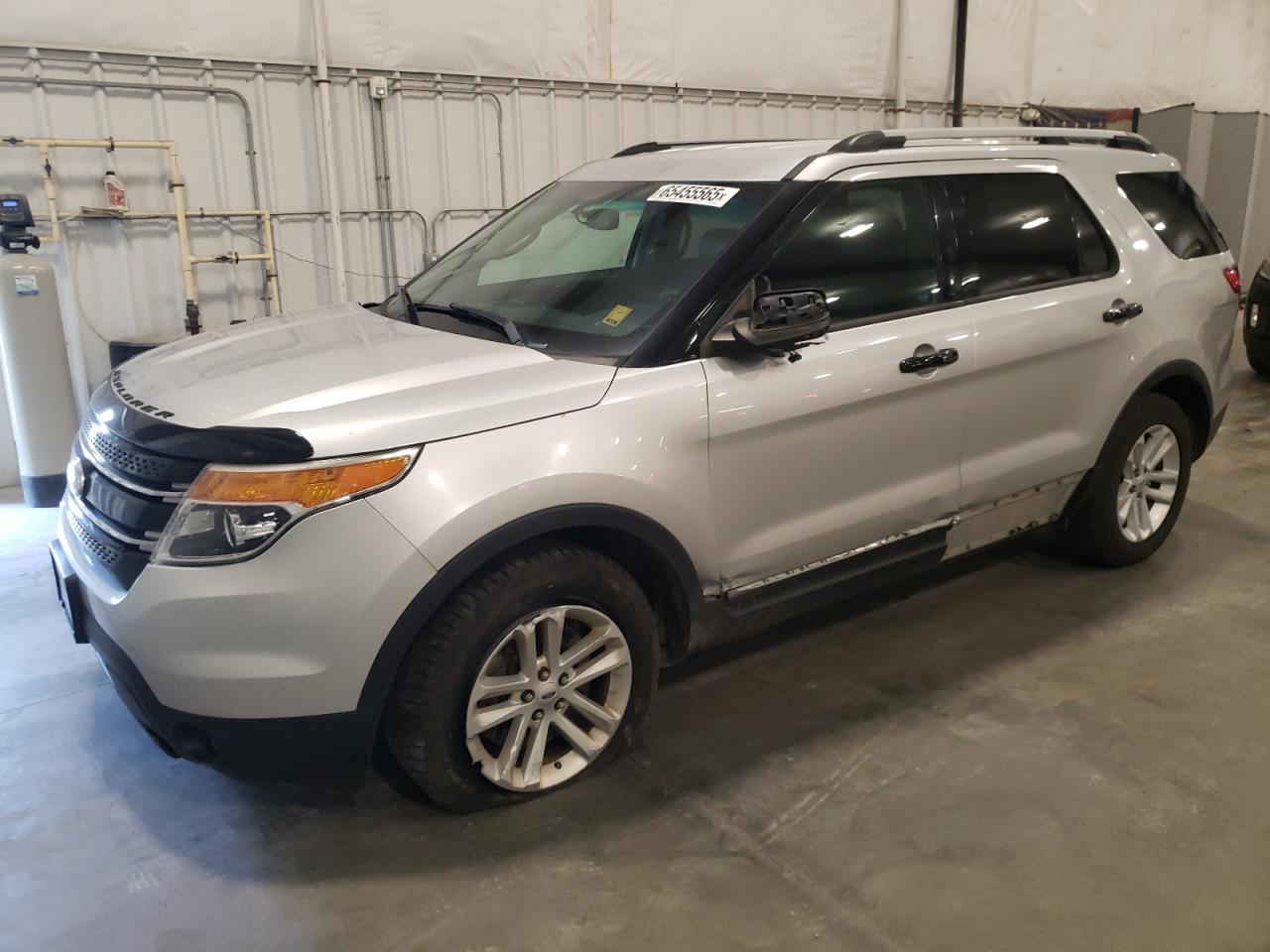 2015 Ford Explorer x