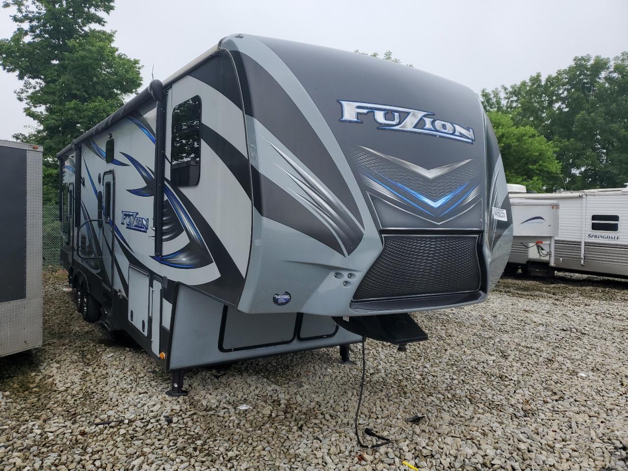 2015 Keystone Fuzion