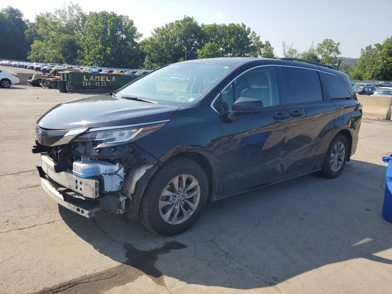 2022 Toyota Sienna le