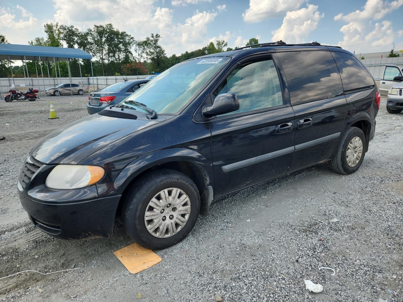 2005 Chrysler Town & cou
