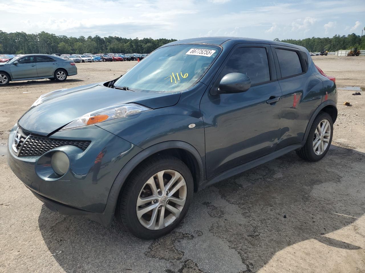 2013 Nissan Juke s
