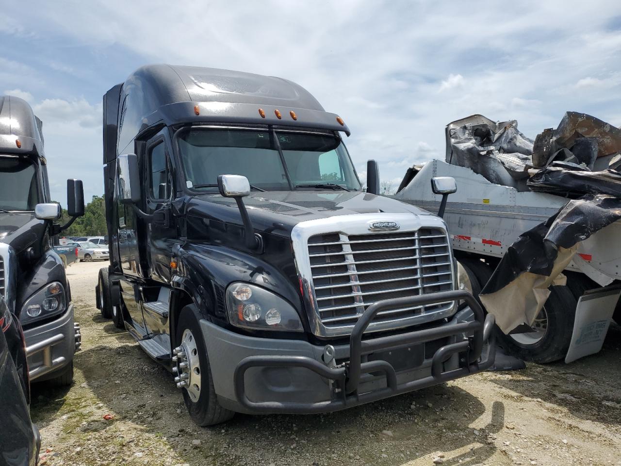 2015 Freightliner Cascadia 1