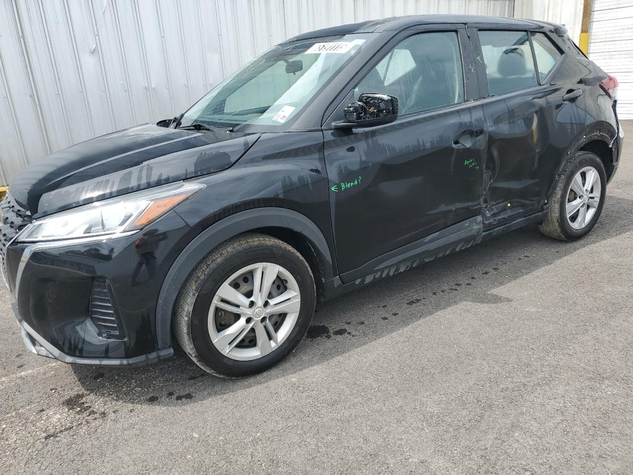2023 Nissan Kicks s