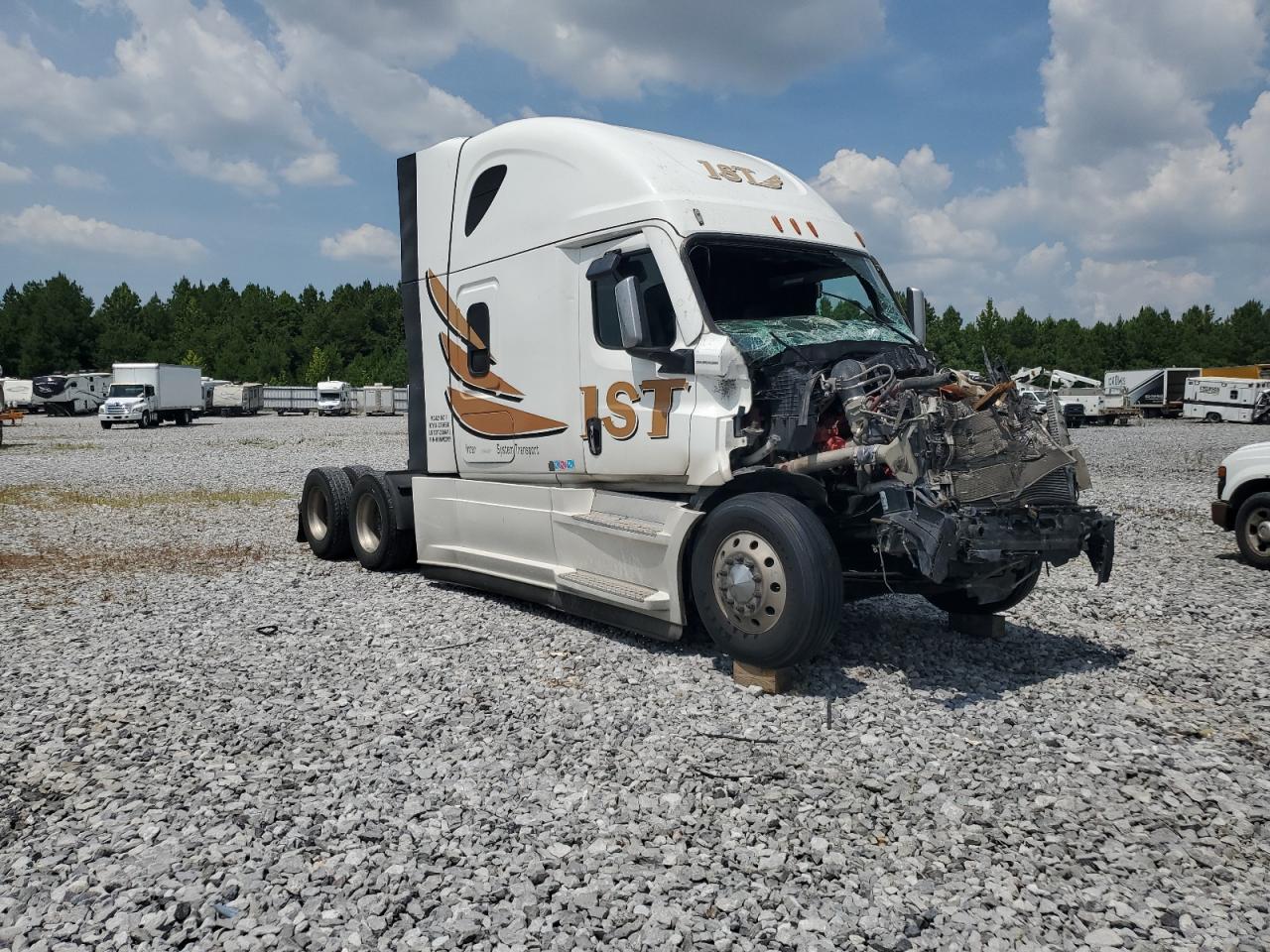 2022 Freightliner Cascadia 1