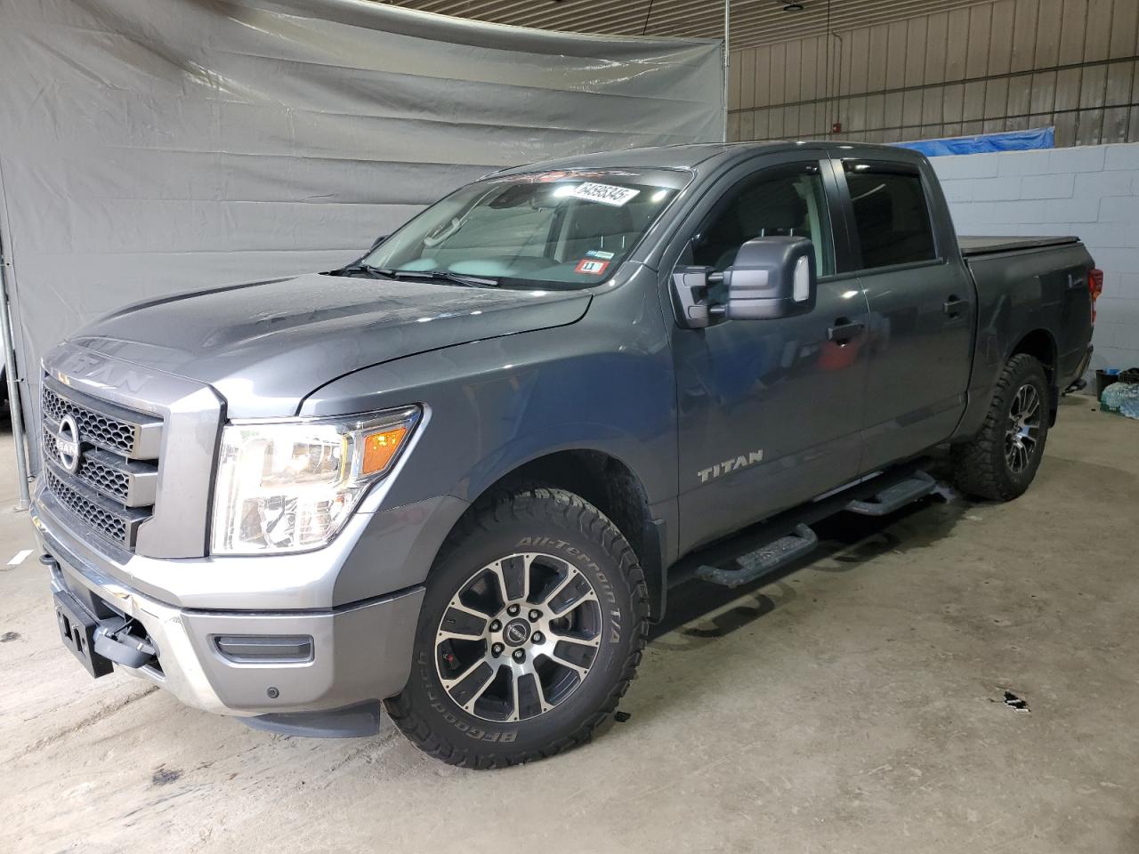 2023 Nissan Titan sv