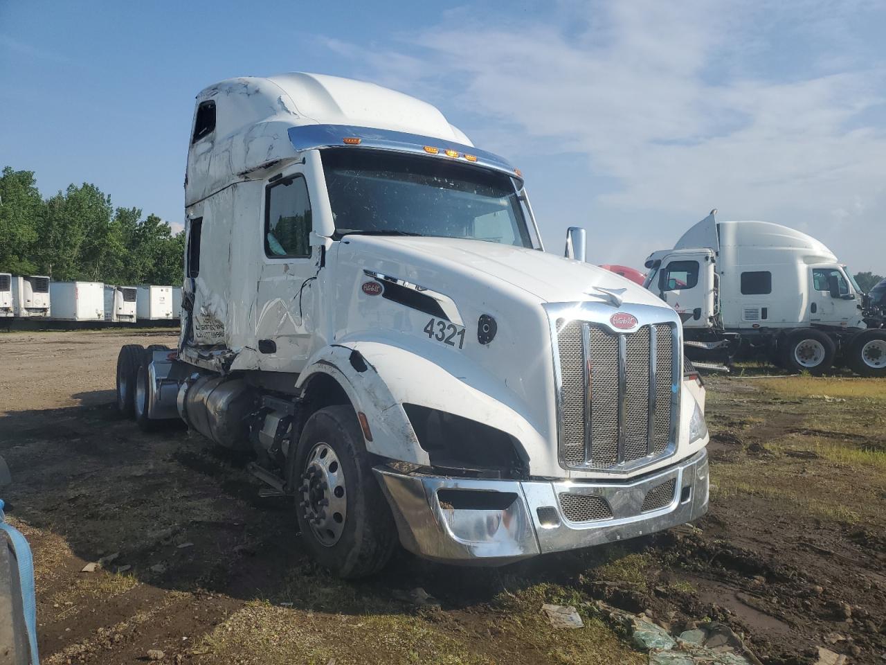 2023 Peterbilt 579