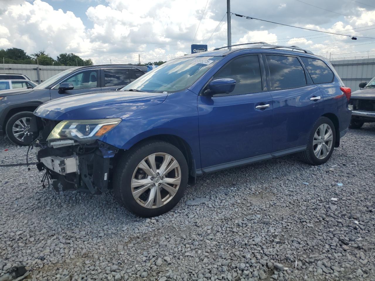 2018 Nissan Pathfinder s