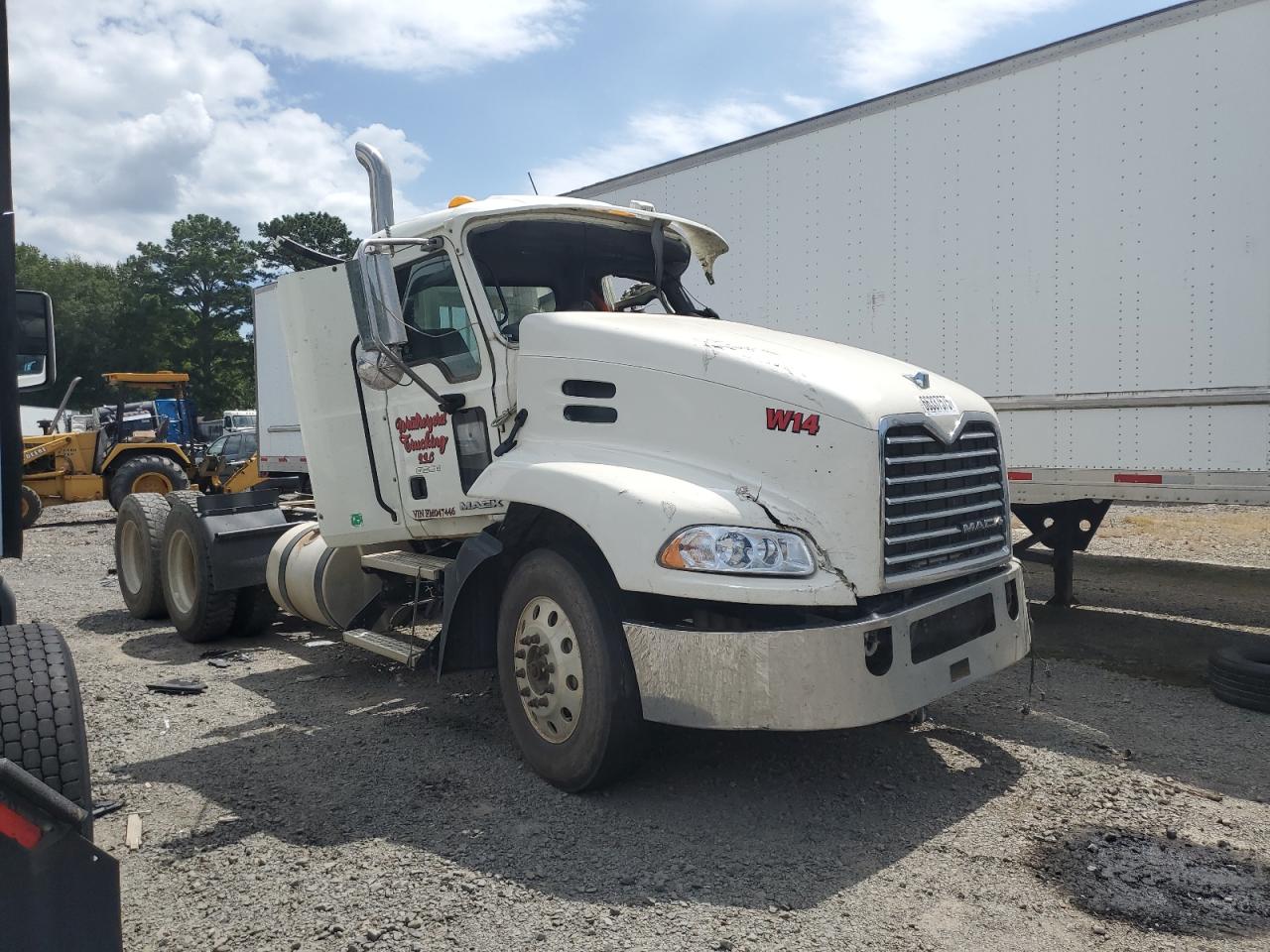2015 Mack 600 cxu600