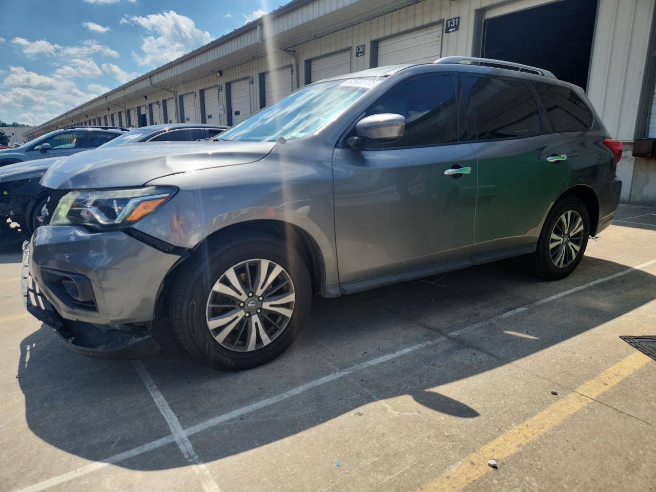 2017 Nissan Pathfinder s