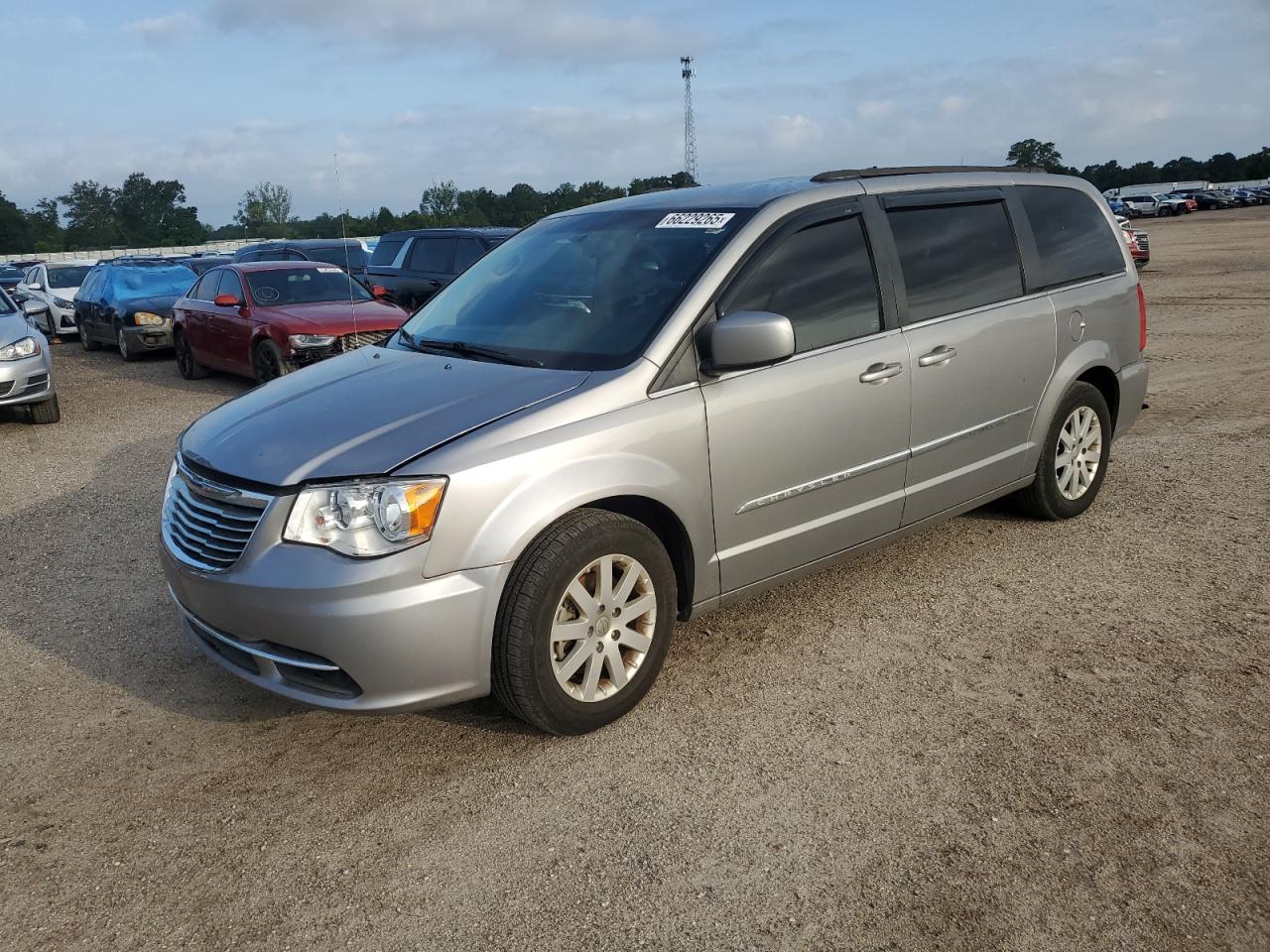 2015 Chrysler Town & cou