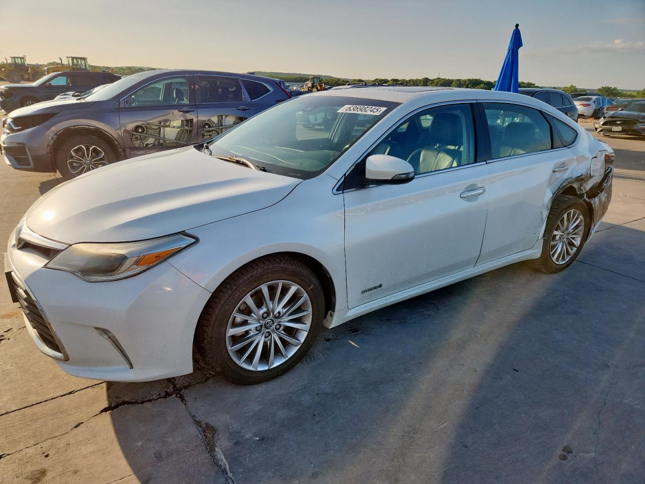 2016 Toyota Avalon hyb