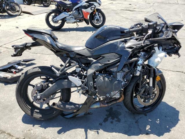 2024 Kawasaki Zx400 p P