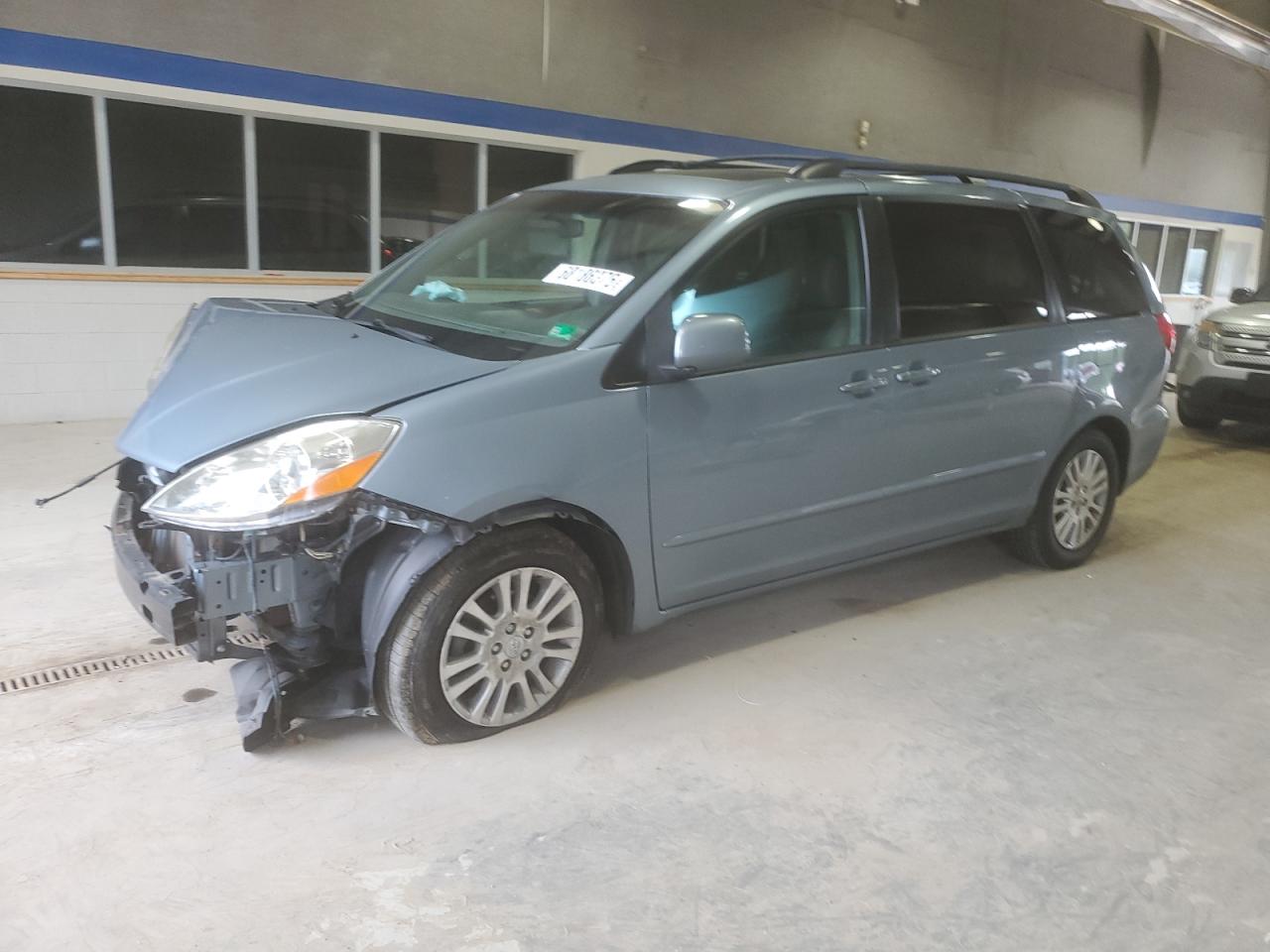 2010 Toyota Sienna xle