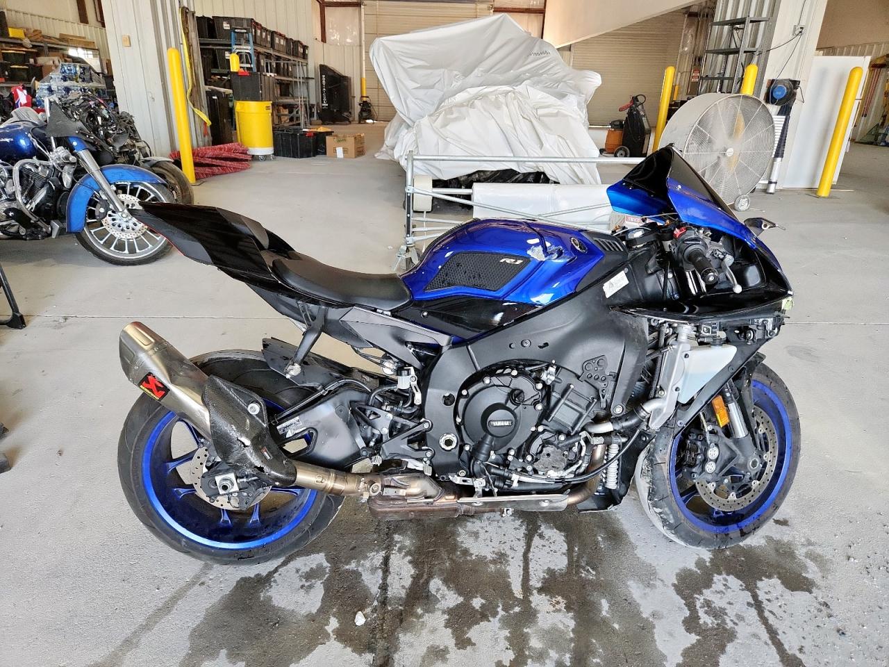 2023 Yamaha Yzfr1