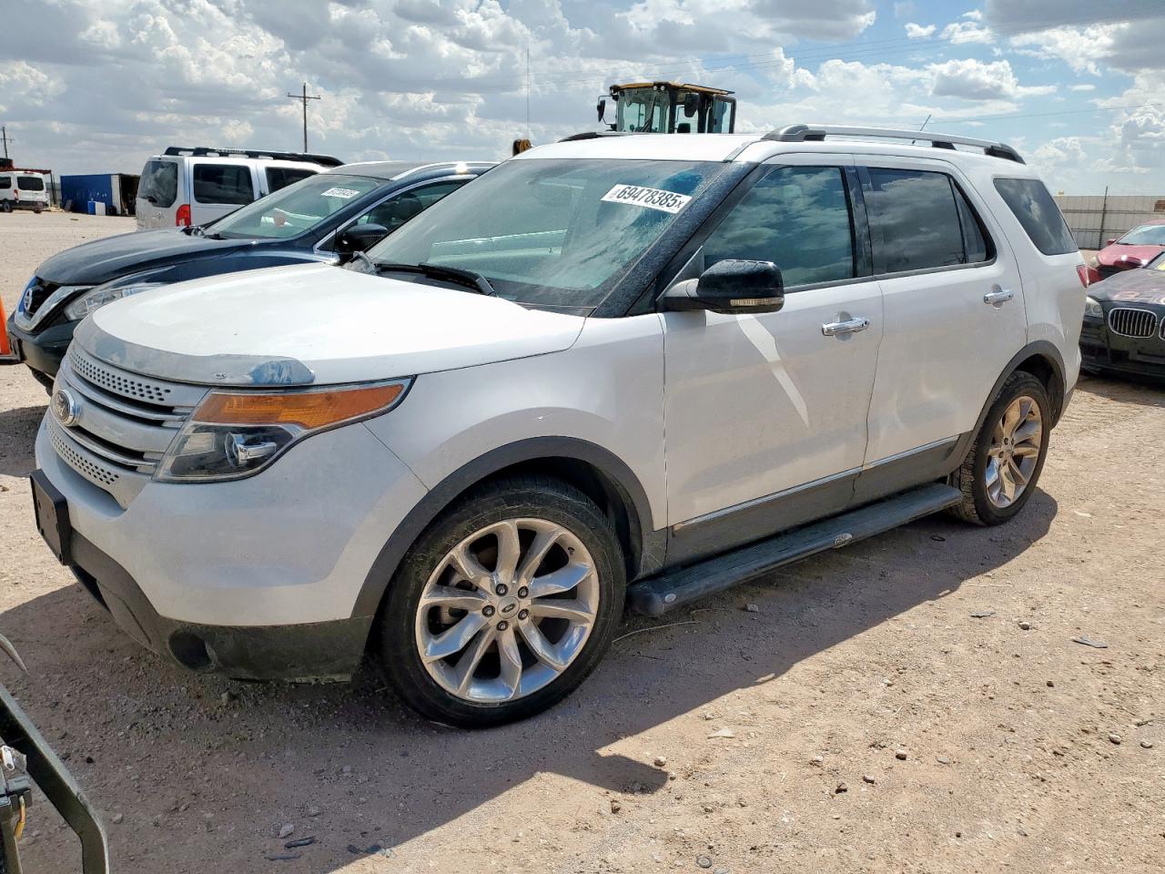 2013 Ford Explorer x