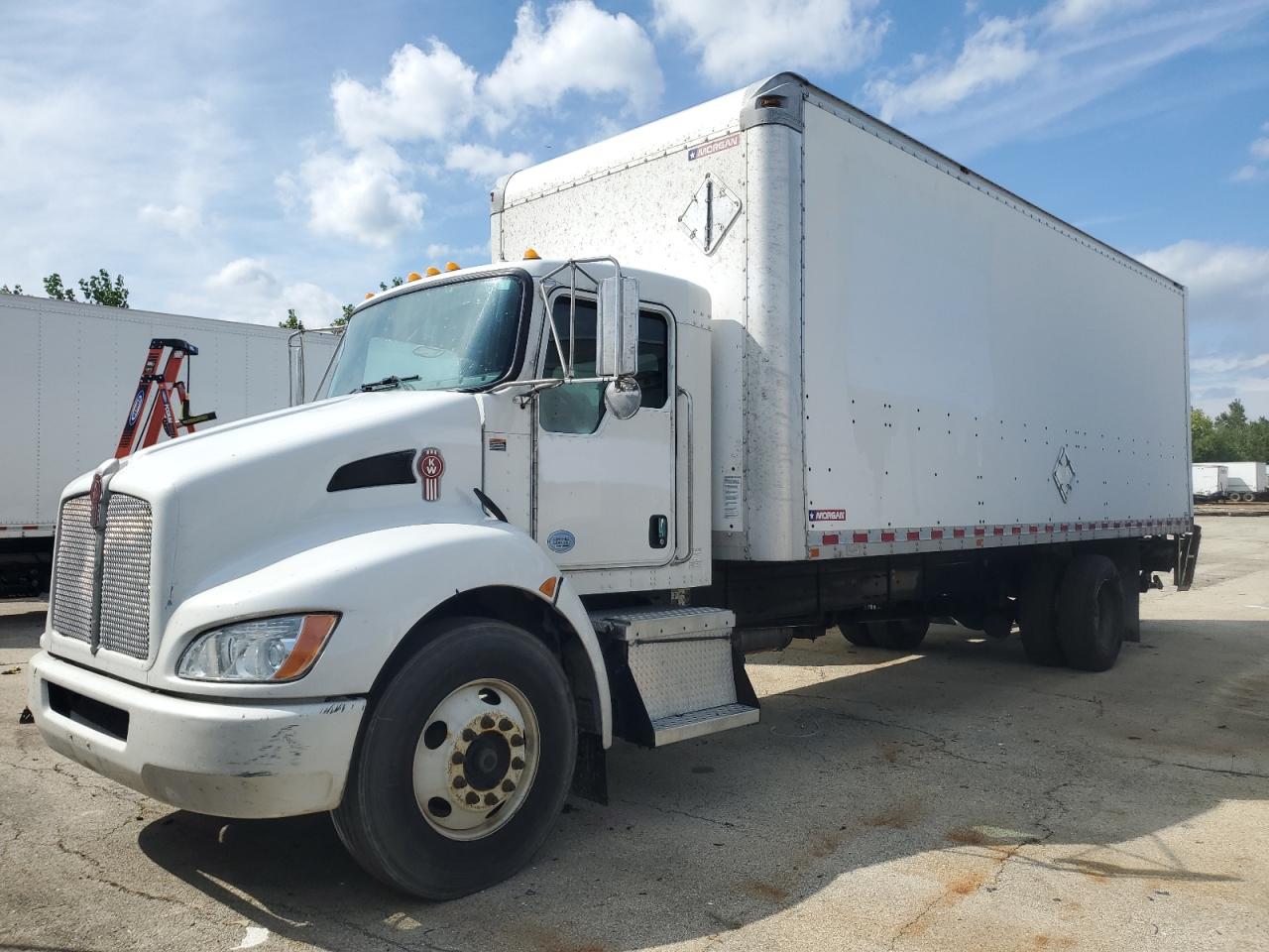 2016 Kenworth Construction t270