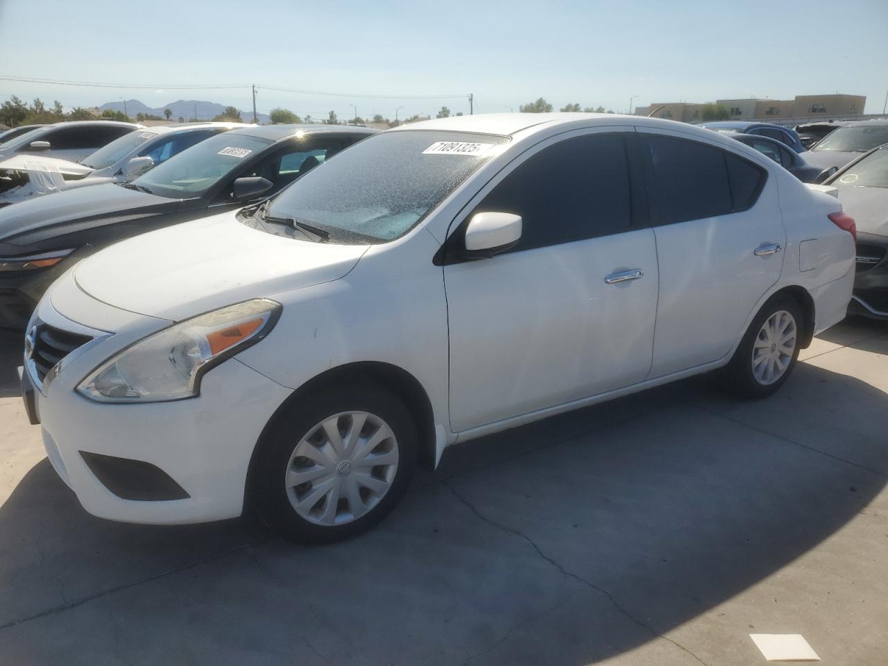 2015 Niss Versa s