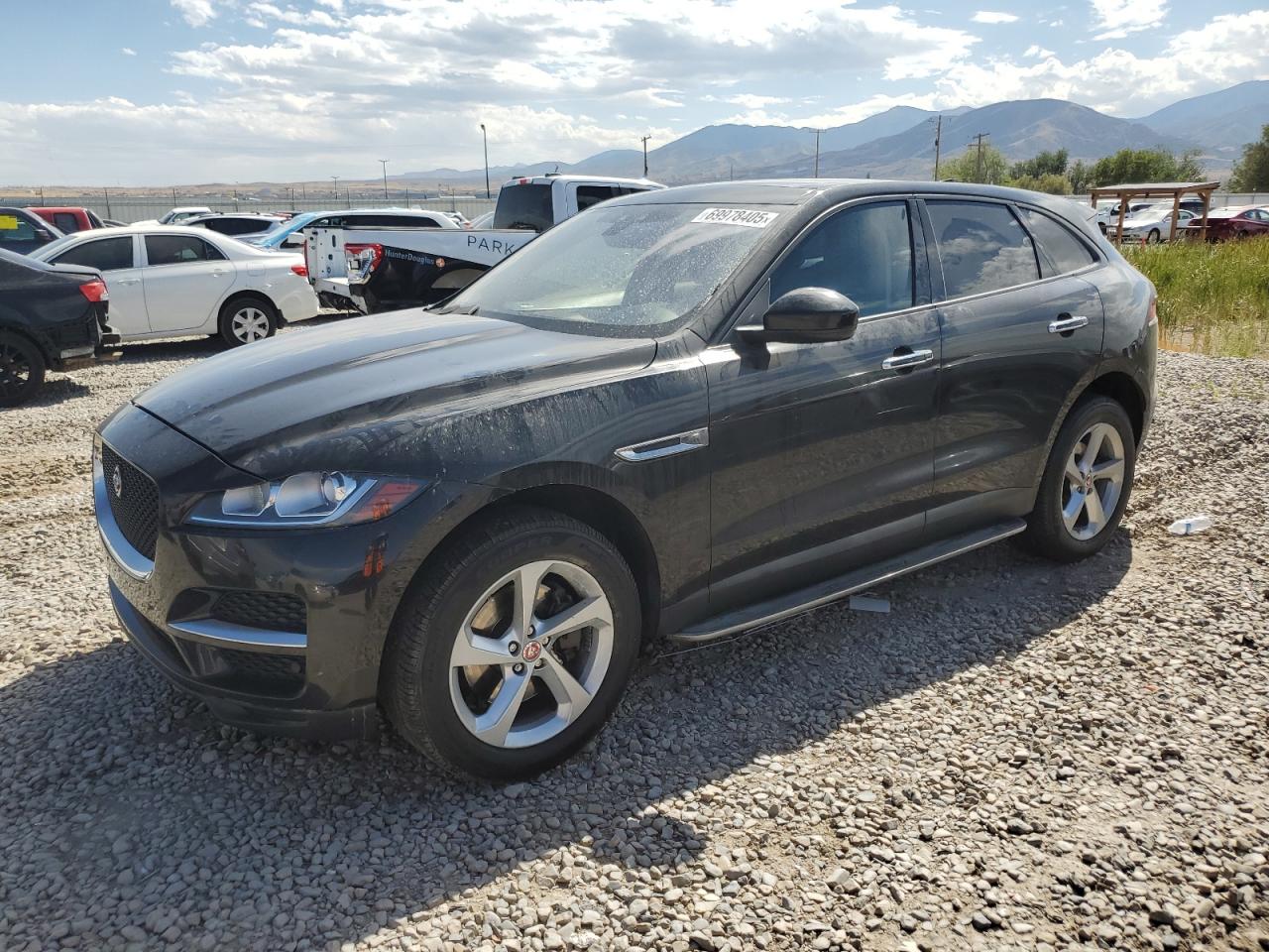 2017 Jaguar F-pace pre