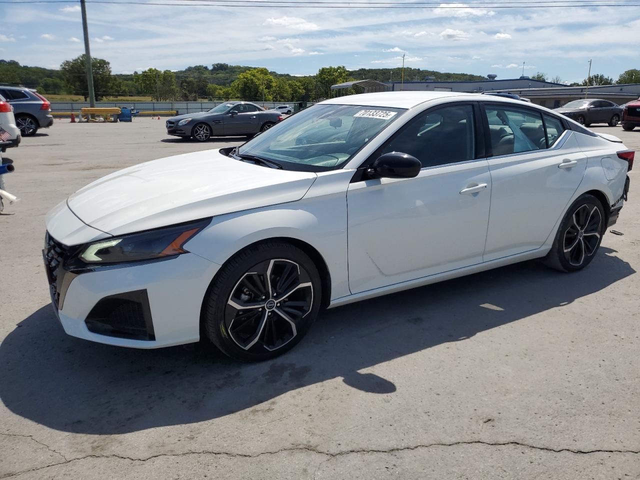 2024 Nissan Altima sr