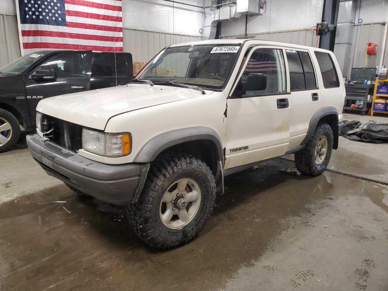Isuzu Trooper s