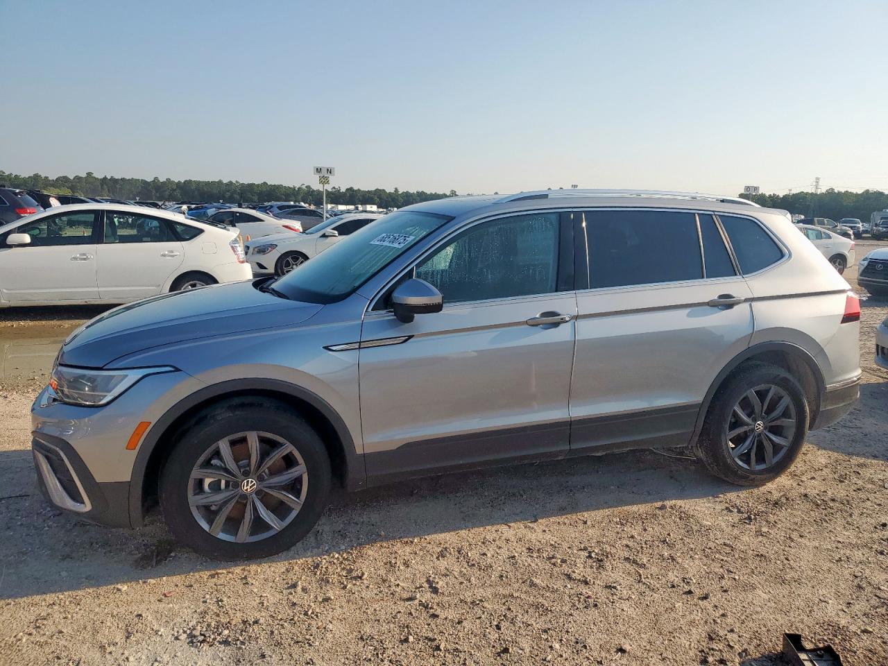 2023 Volkswagen Tiguan se