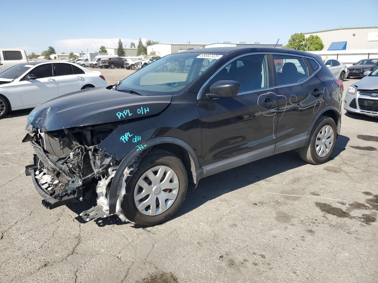 Nissan Rogue spor