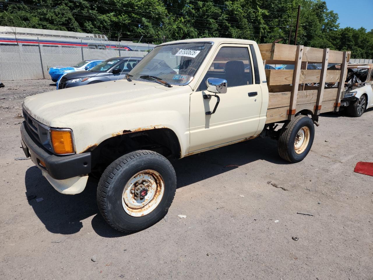 1987 Toyota Pickup rn63 std