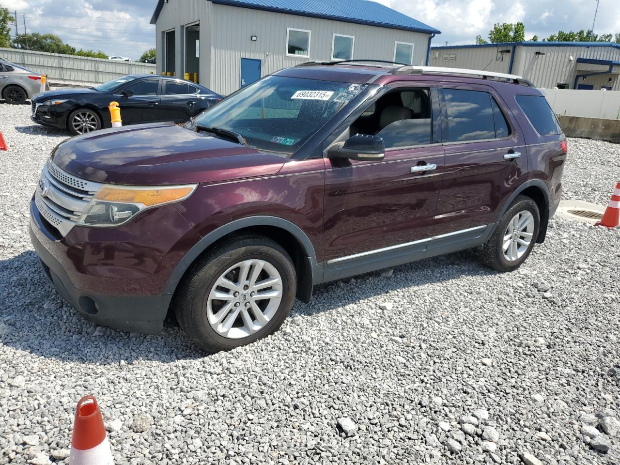 2011 Ford Explorer x